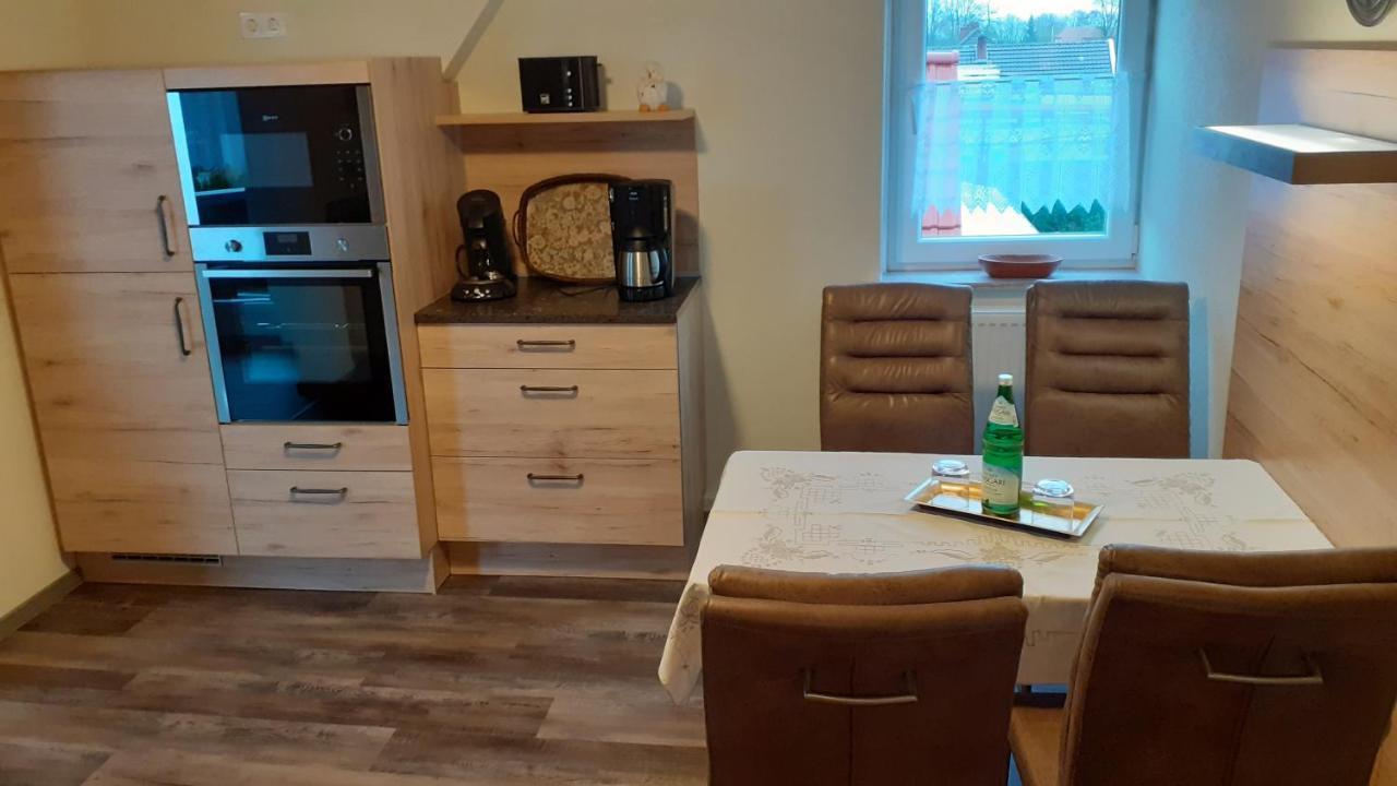 Familienurlaub In Ostfriesland Fuer Max 7 Pers In 2 Wohnungen, Auch Einzeln Wohnungen Utarp Exterior photo