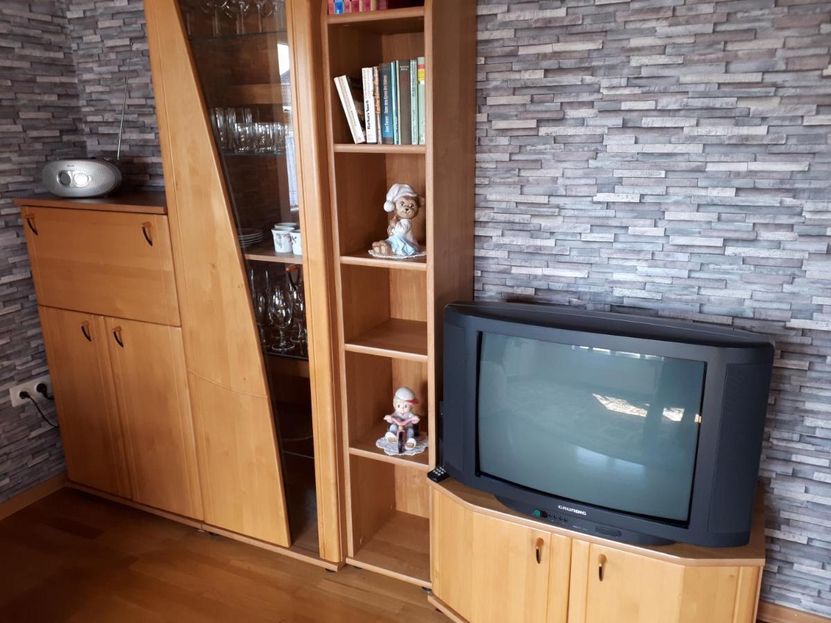 Familienurlaub In Ostfriesland Fuer Max 7 Pers In 2 Wohnungen, Auch Einzeln Wohnungen Utarp Exterior photo